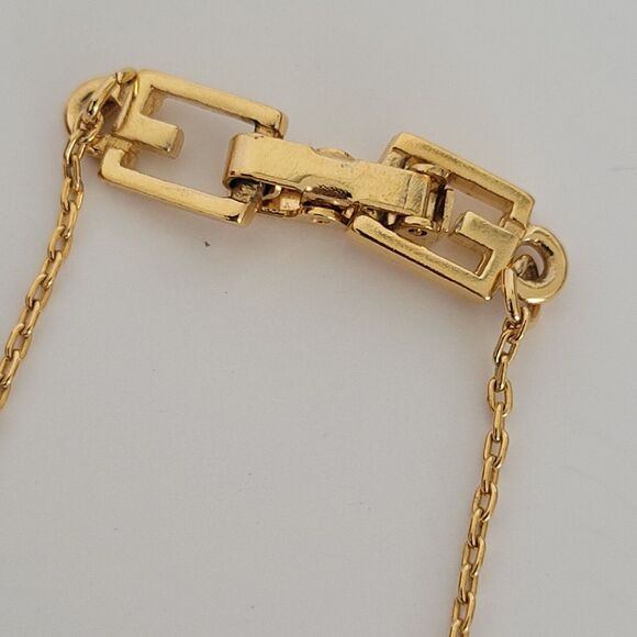 GIVENCHY G Vintage Rhinestones Gold Pendant Necklace Chain Clip On Earrings Set - Picture 9 of 11